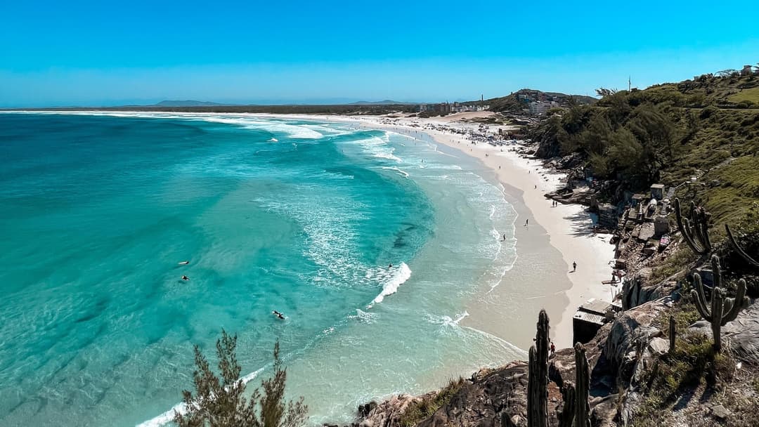 Passeio de barco em Arraial do Cabo: Um passeio inesquecível no Caribe Brasileiro.