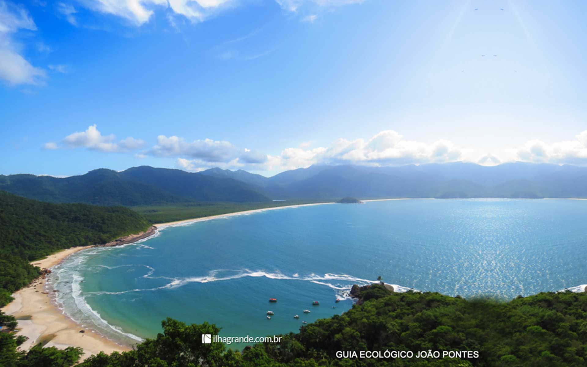 Praia do Aventureiro na Ilha Grande